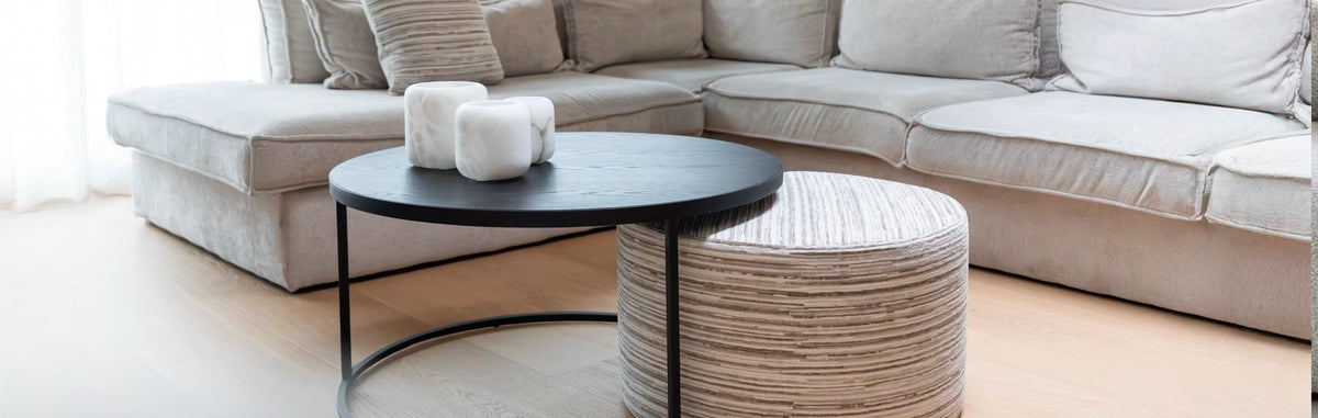 Tables basses avec pouf