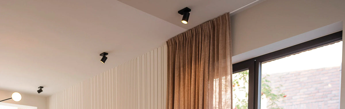 Single ceiling spots