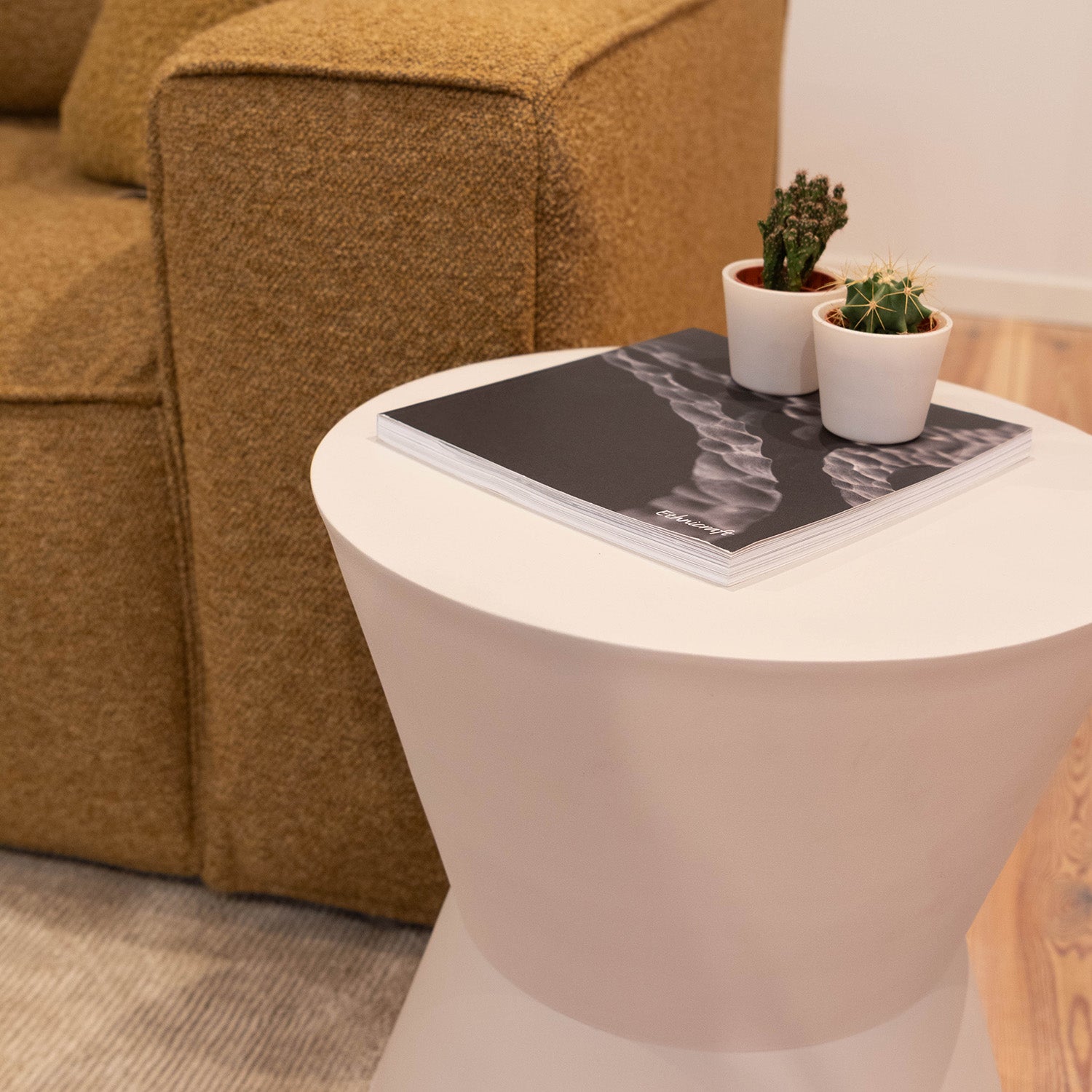 Side table Amante | ivory