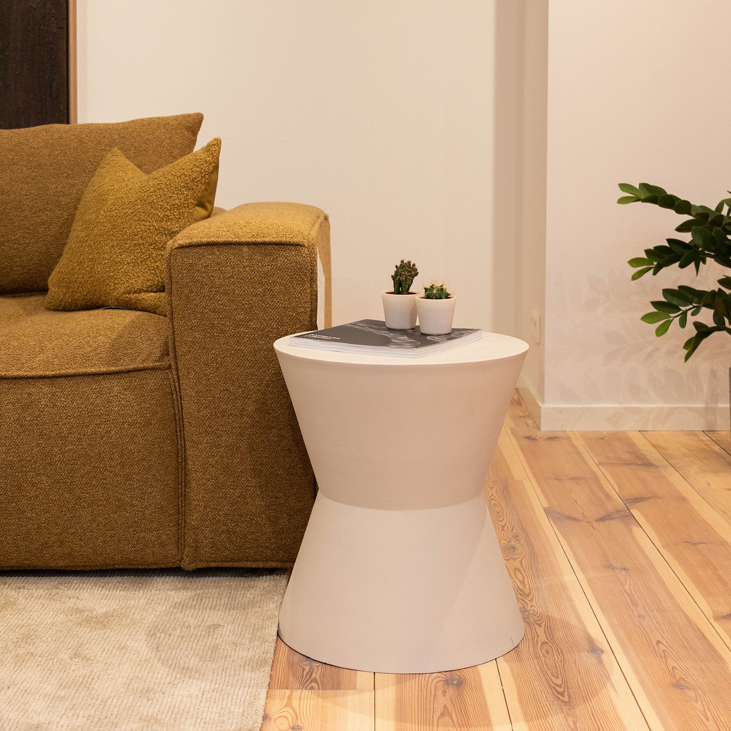 Side table Amante | ivory