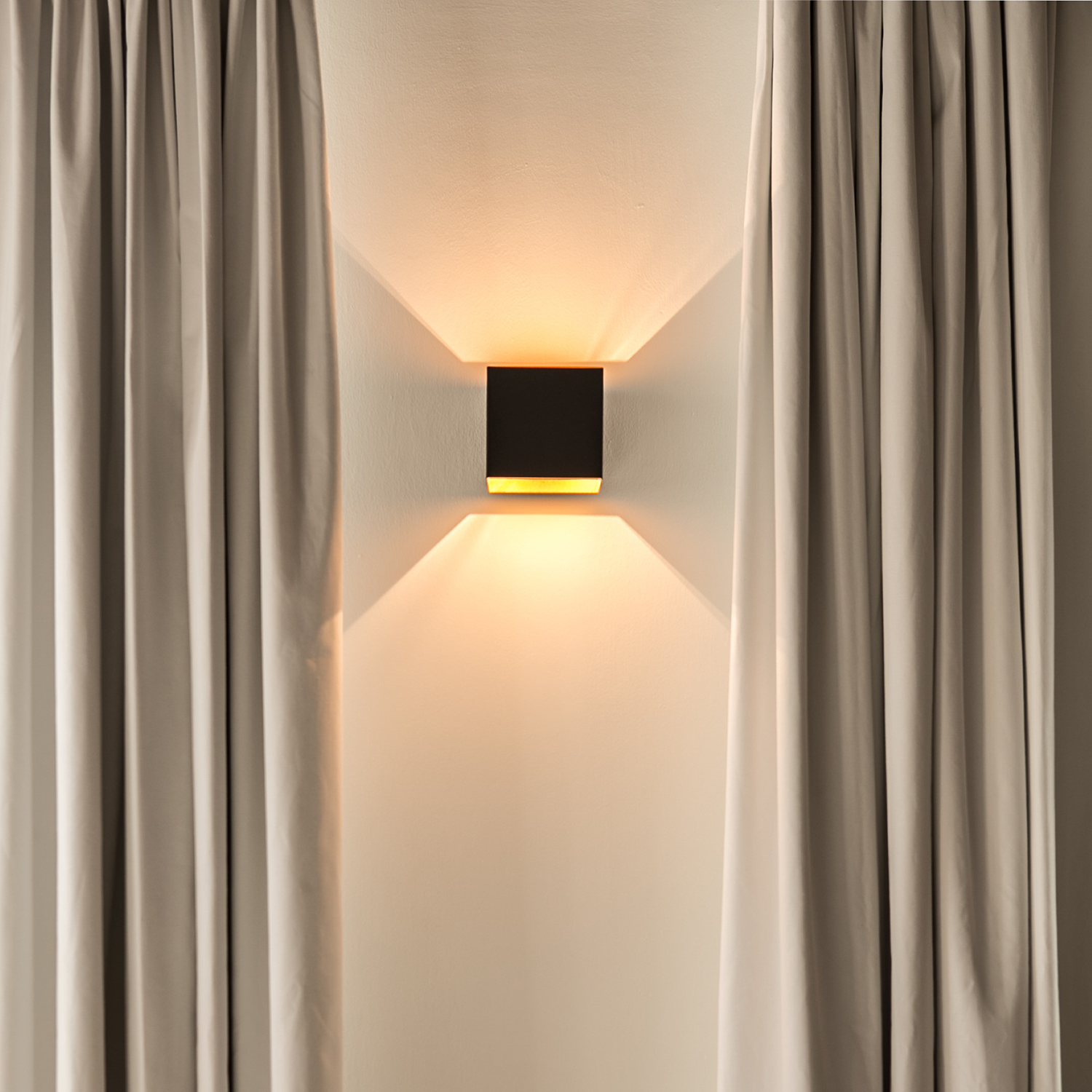 Wall light Gerona | black